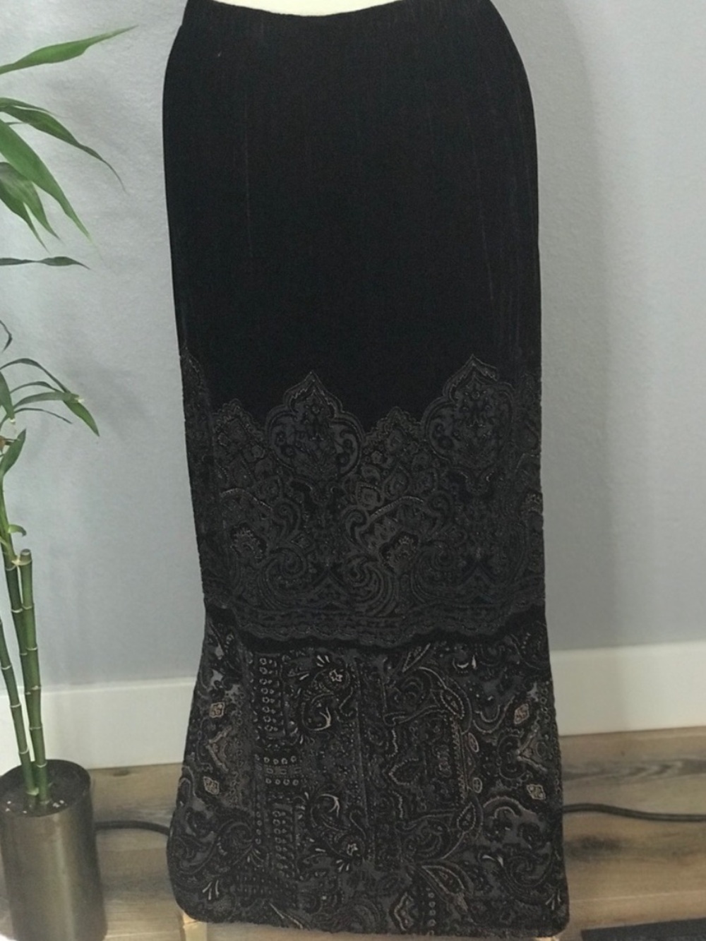 Beautiful Black Velvet Cutout Skirt Silk NEW WITH TAGS {Deadstock} M